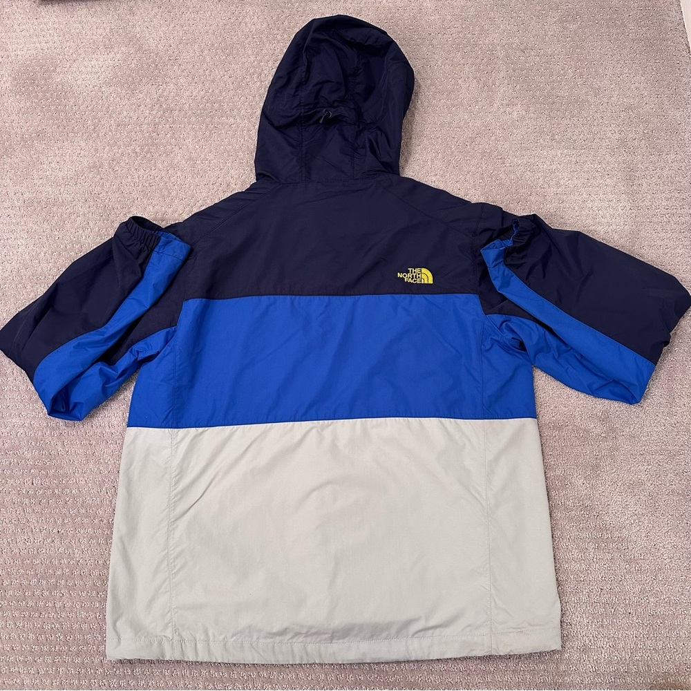 The North Face Men’s Large Hooded Insulated Jacket, Blue Gray Yellow Colorblock - Picture 7 of 12